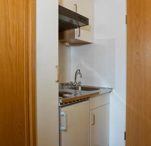 Appartementhotel Mitterdorf 3* 미테르피르미안스로이트